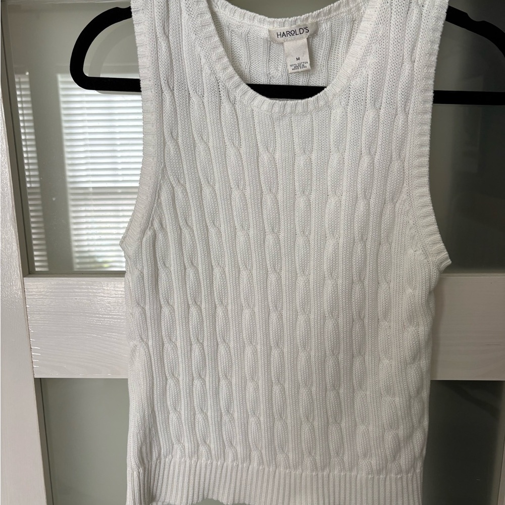 Harolds Classic Vintage White Cable Knit Sleeveless Top